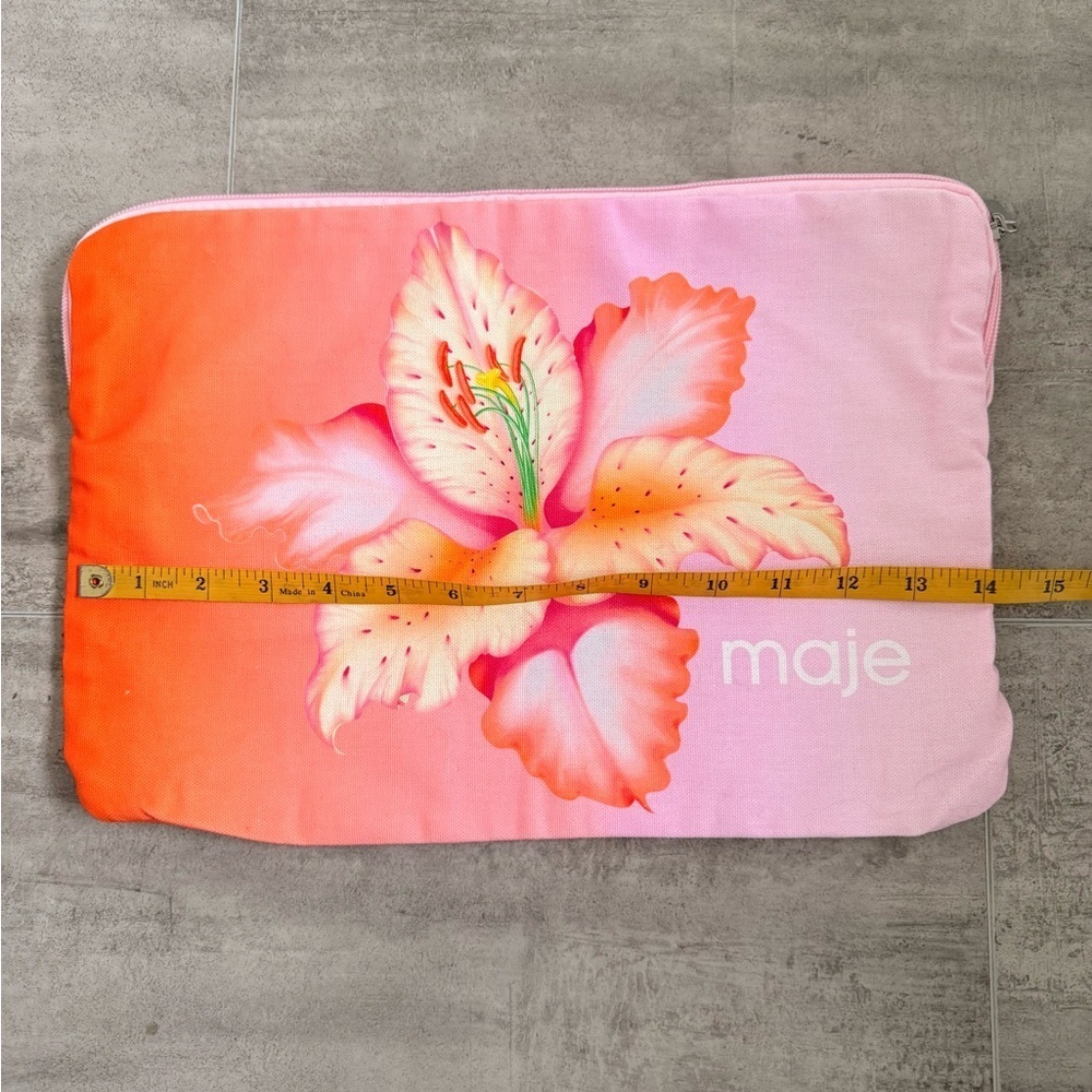 Maje Inflatable Travel & Beach Pillow with Matching Pouch – Floral Print - Picture 6 of 9